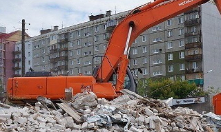 Вывоз строительного мусора с участка в Осинниках недорого от 1555 руб. | 2Землекопа-Снн
